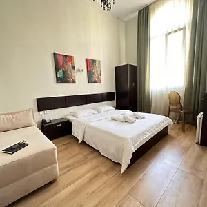 Ilisia Hotel